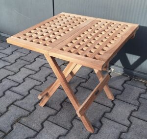 q7w2e9r4t1z.online Tuin Bijzet Klaptafeltje met gaten 50x50