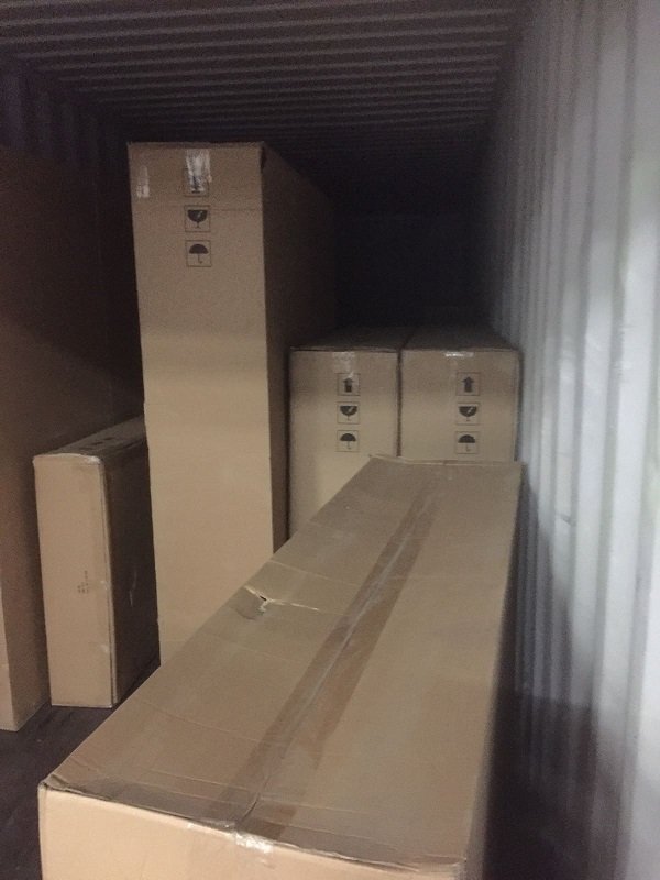 Eerste containers 2018 teakhouten meubels