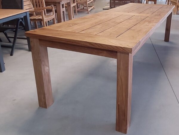 Stoere Teak Tuintafel 300 * 100 cm